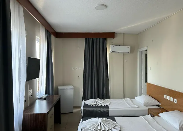 Rosella Hotel